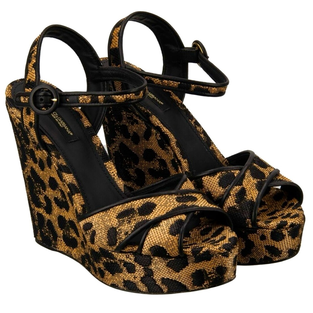 Dolce & Gabbana wedge raffia sandals size 8